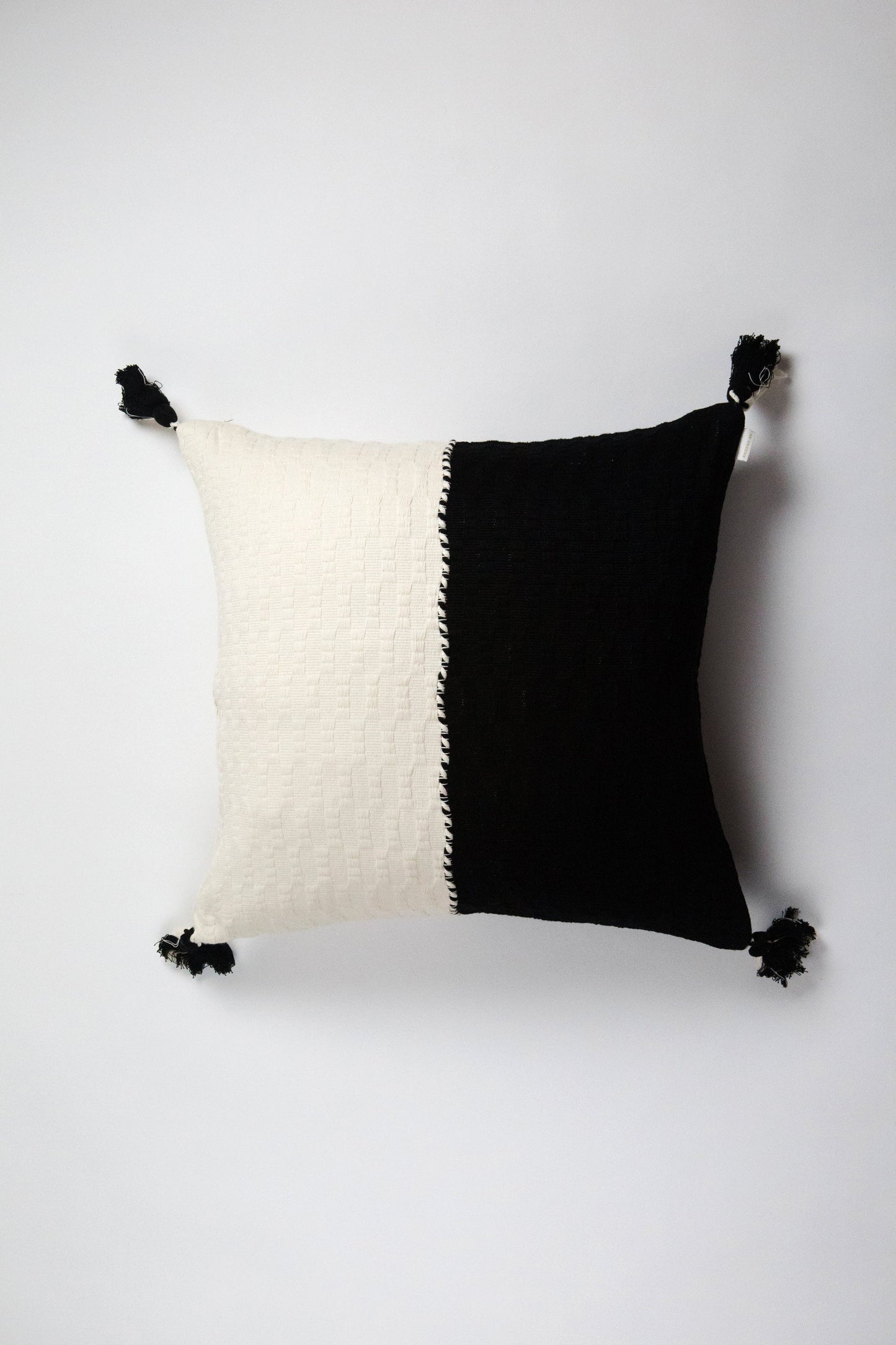 Antigua Pillow - Black & Natural White Colorblocked