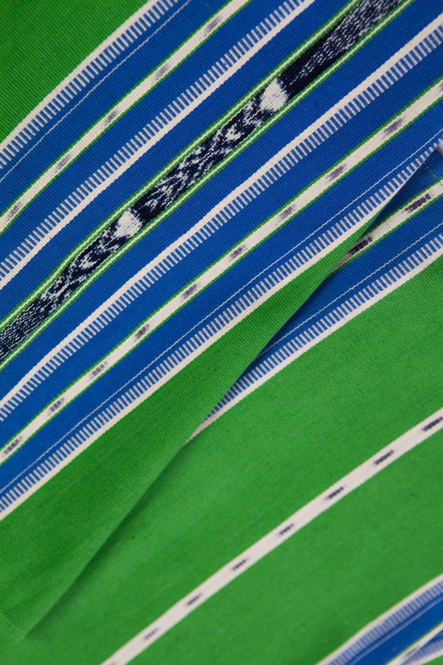 Cantel Runner - Green & Blue