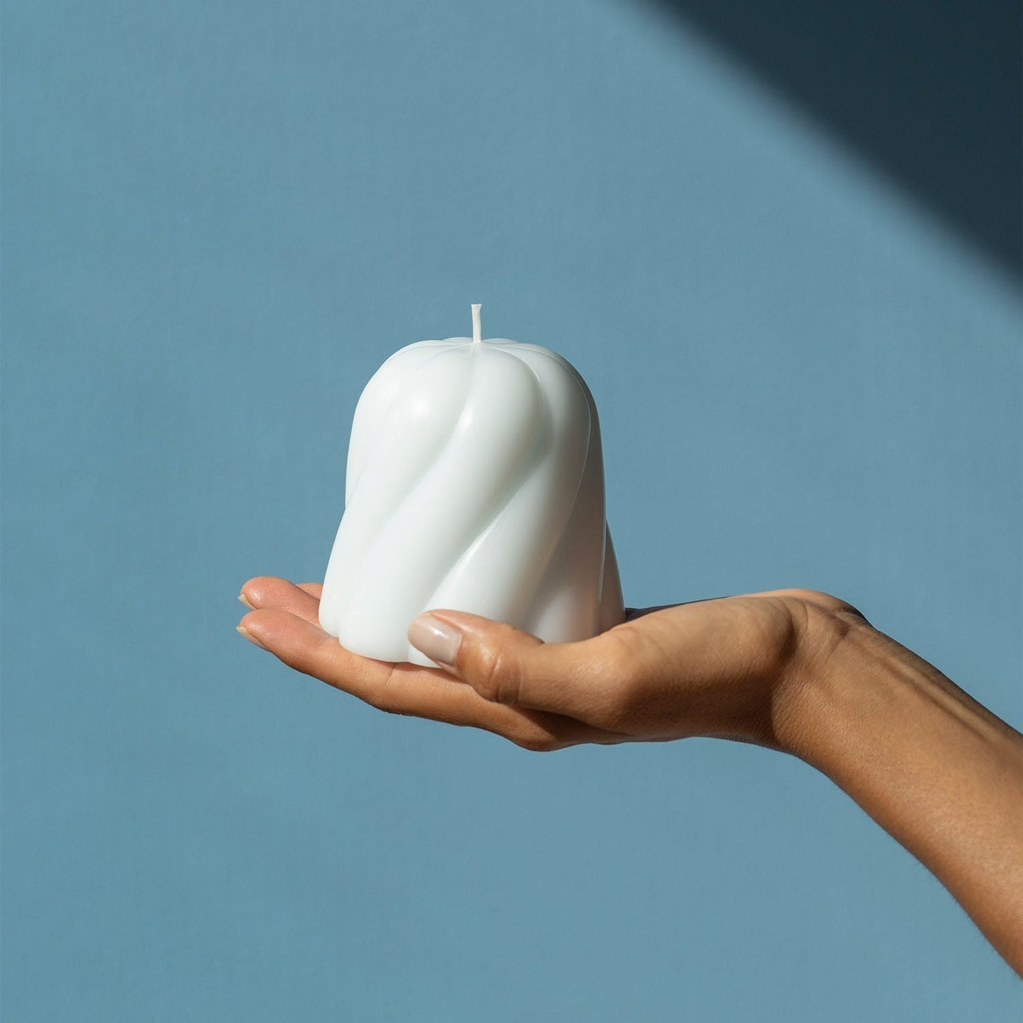 OCTAEVO Templo Candle - Pale Blue
