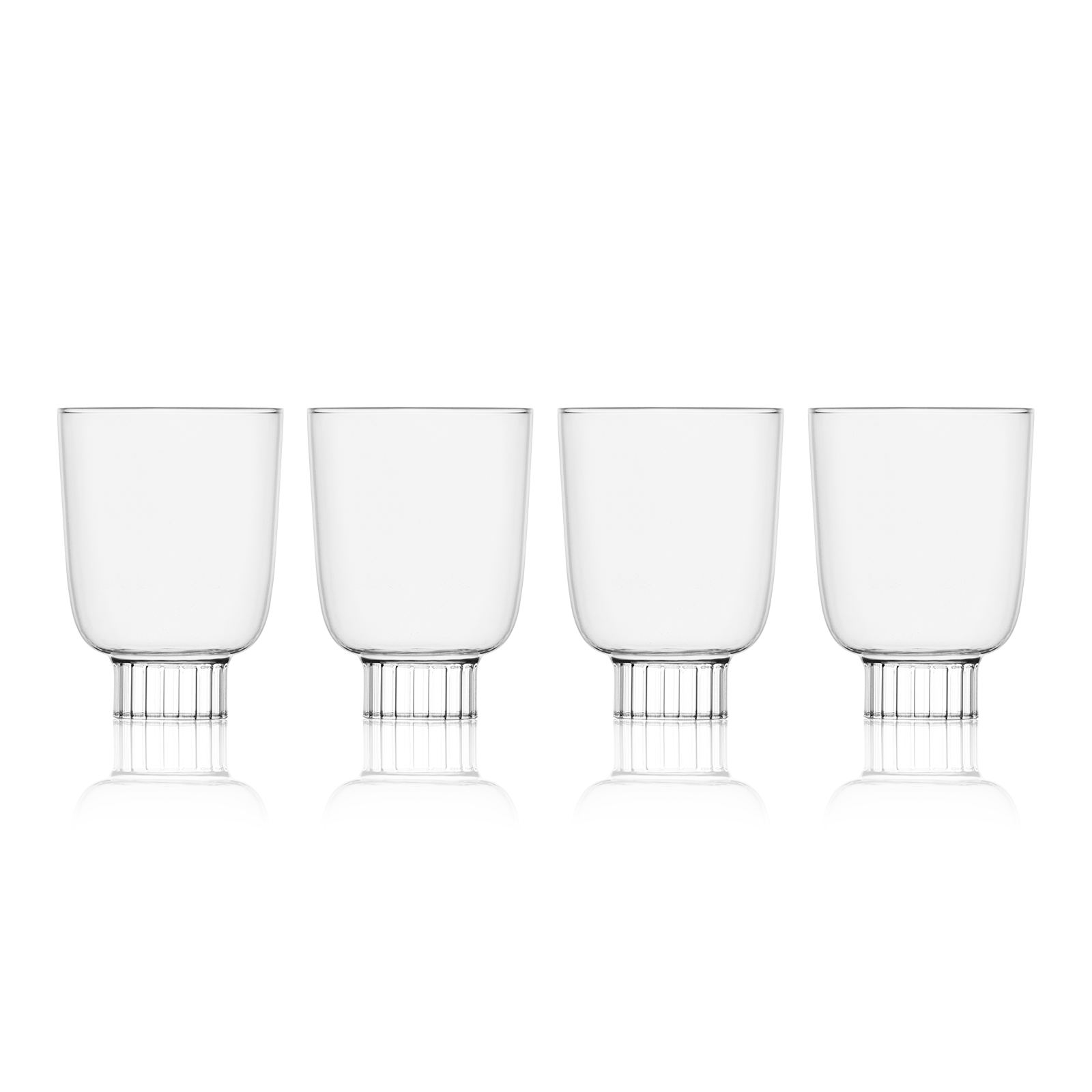 Sprezz's clear wine glasses, a celebration of simplicity and elegance. Designed for those who appreciate the understated beauty of hand-blown glass, these tumblers are perfect for any beverage, offering versatility and style for everyday use or special occasions.