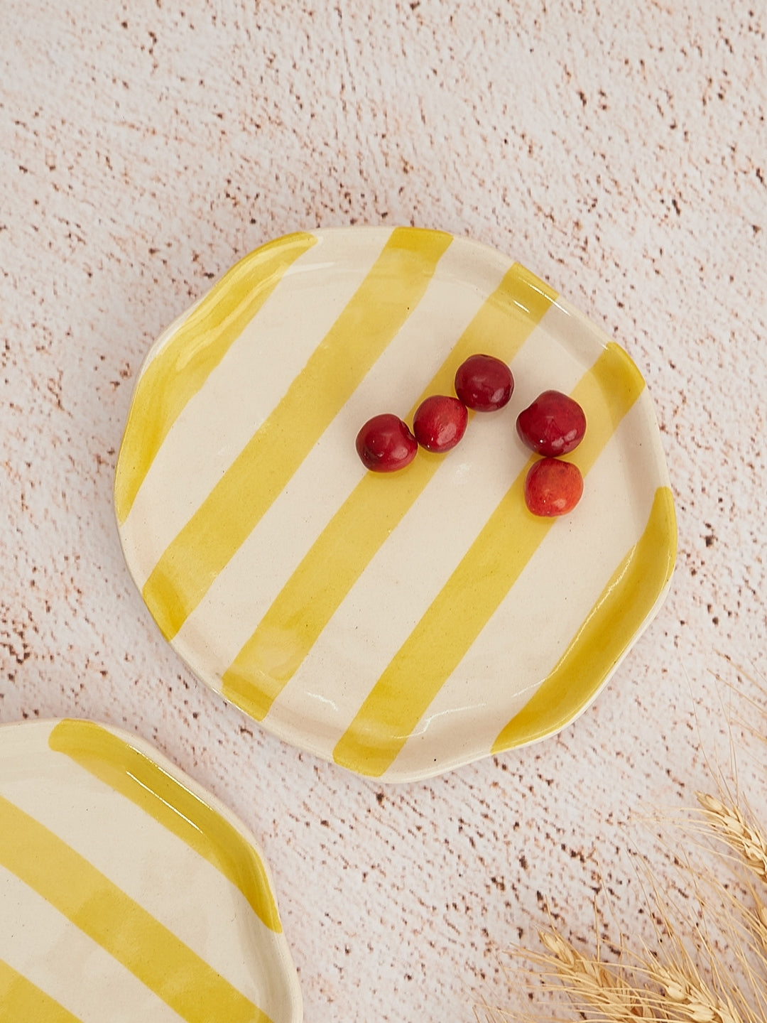 Ceramic Yellow stripe plate, 6.3x6.3 Inches (Set of 6)