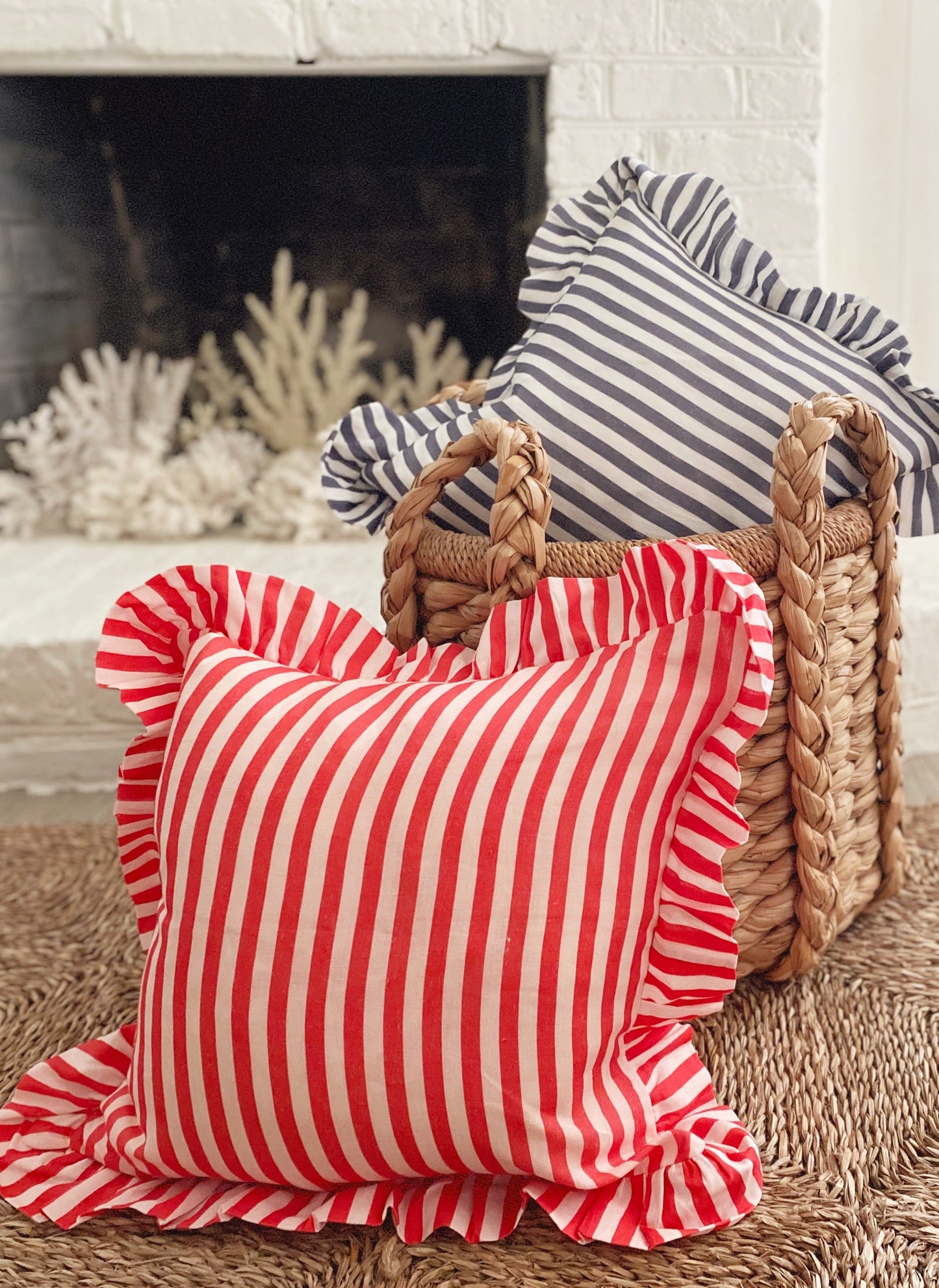 RUFFLED PILLOW COVER, CHERRY