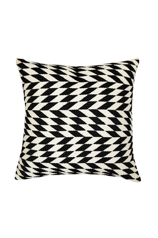 Made to order: Almolonga Diamond Pillow - Black and Natural White