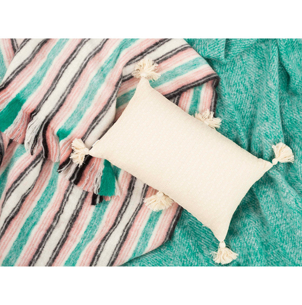 Antigua - Natural White 20" x 20"