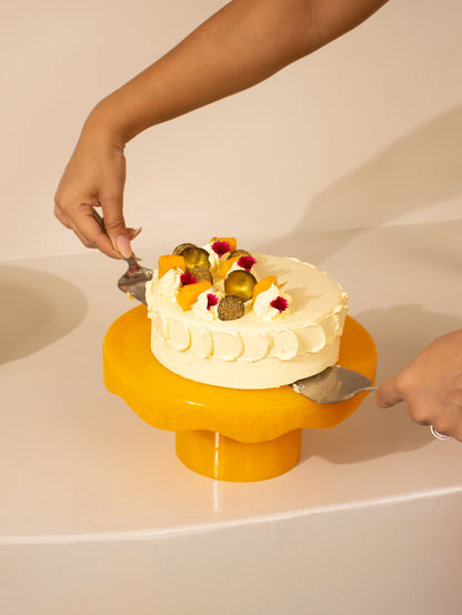 Scallop Handmade Resin Cake stand, Mustard - 9.5x4.5 Inches