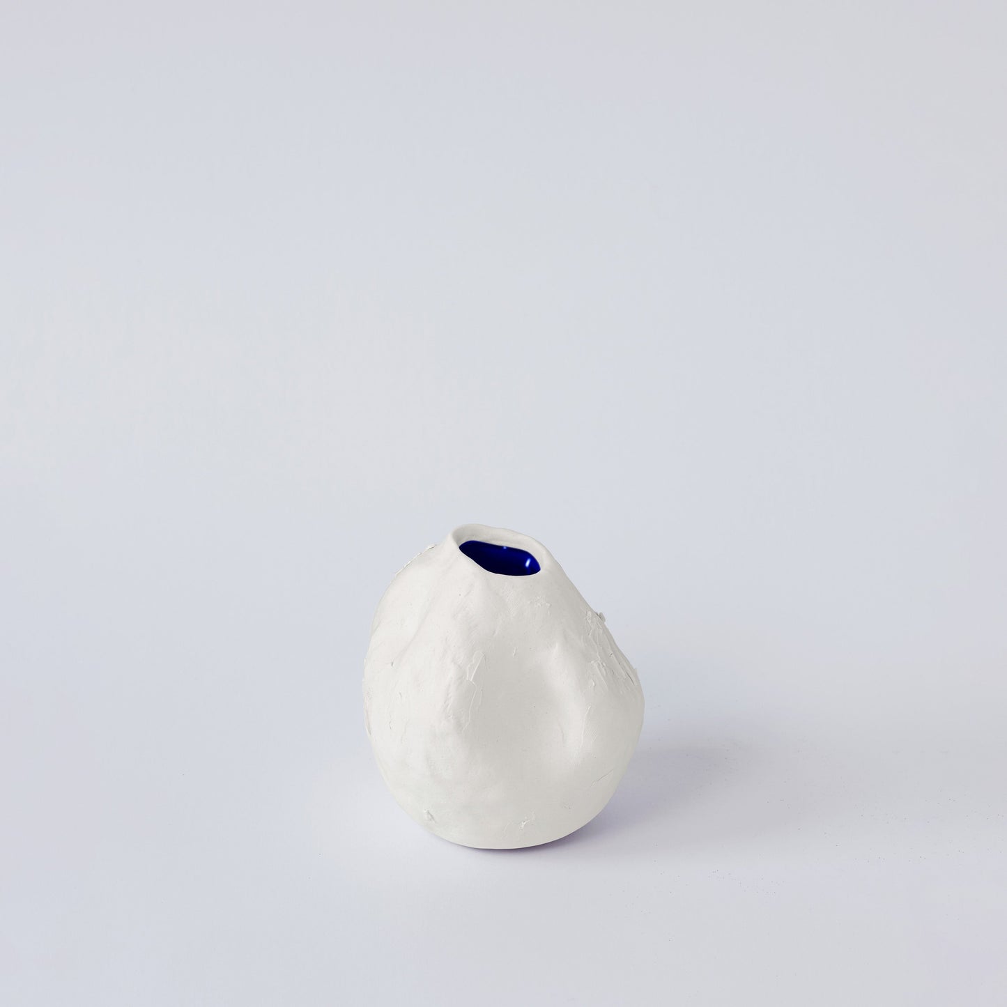 Kara Vase White
