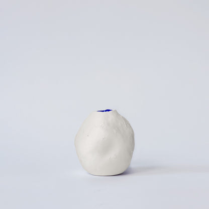 Kara Vase White