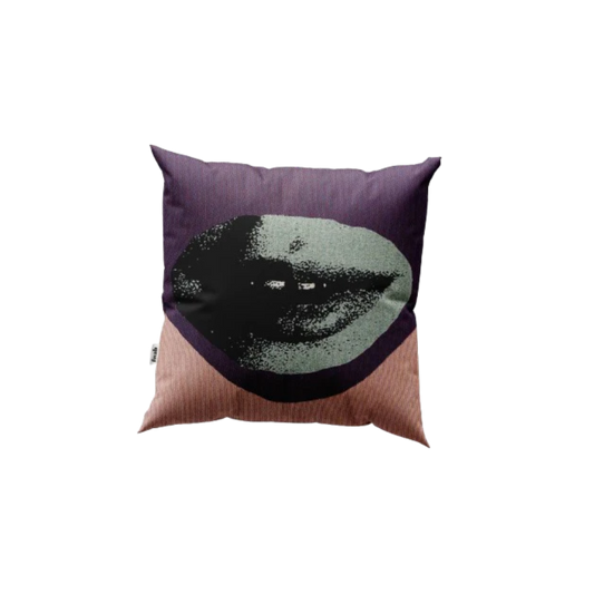 Faceless - Lips Pillow
