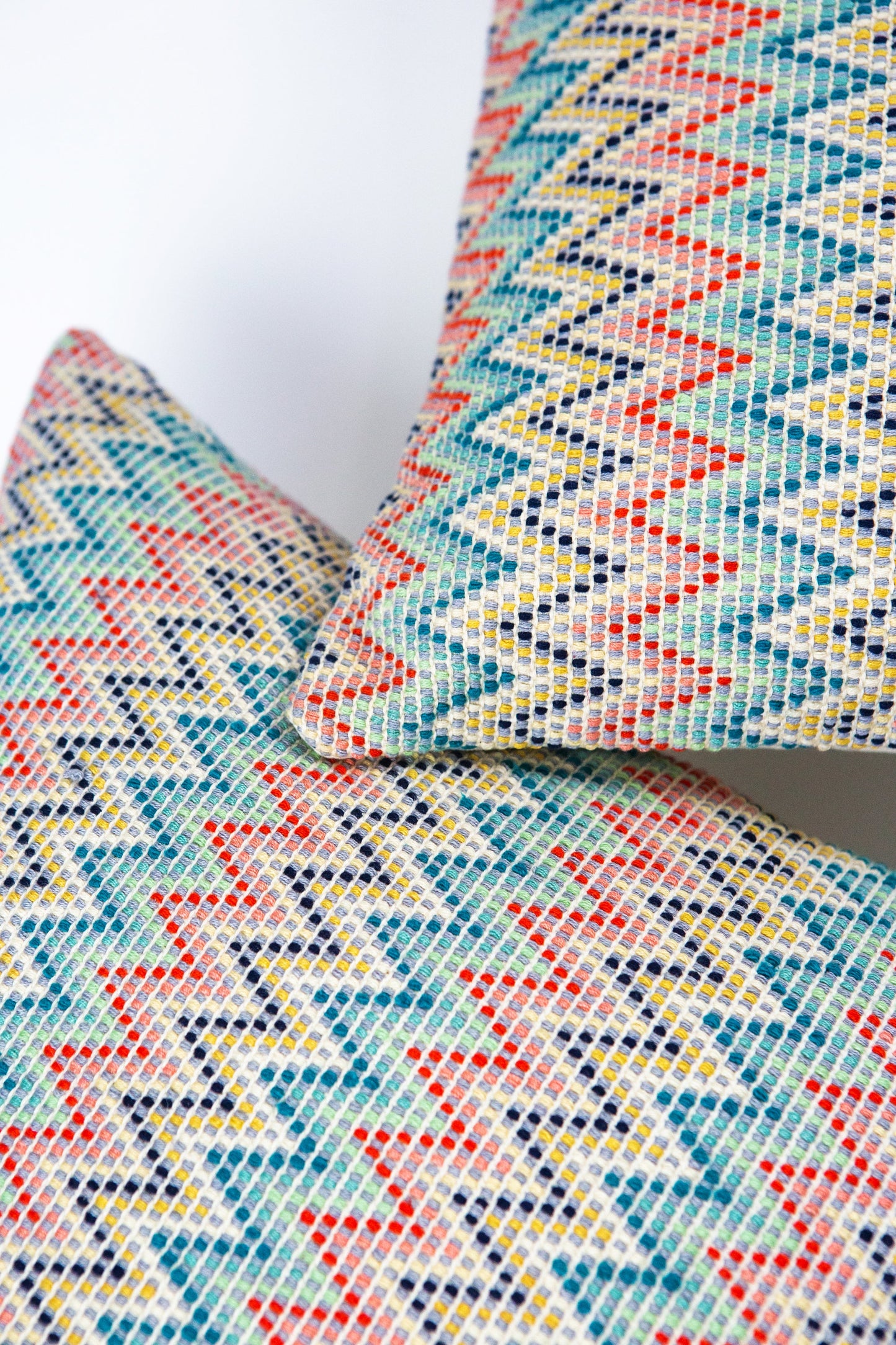 Nahuala Zig Zag Pillow - 16"x16"