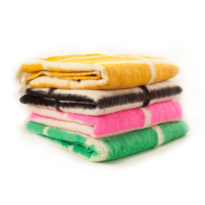 Momos Grid Blanket- Natural White &amp; Neon Pink