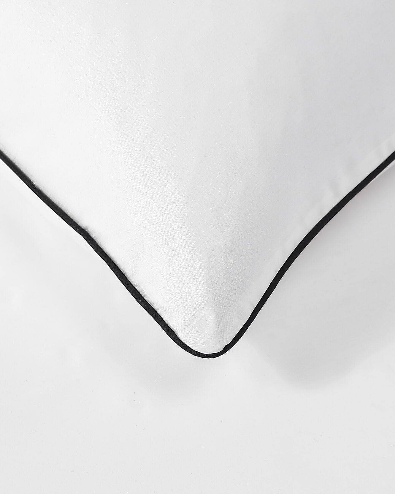 Lumière Luxe Sham Set with Piping