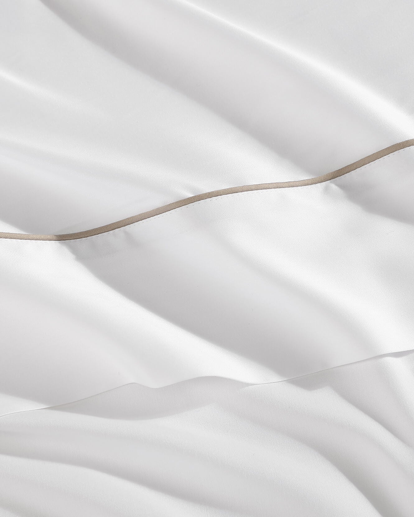 Lumière Luxe Top Sheet with Piping