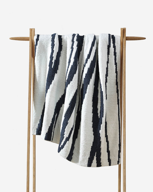 Woodland Throw | Last Chance