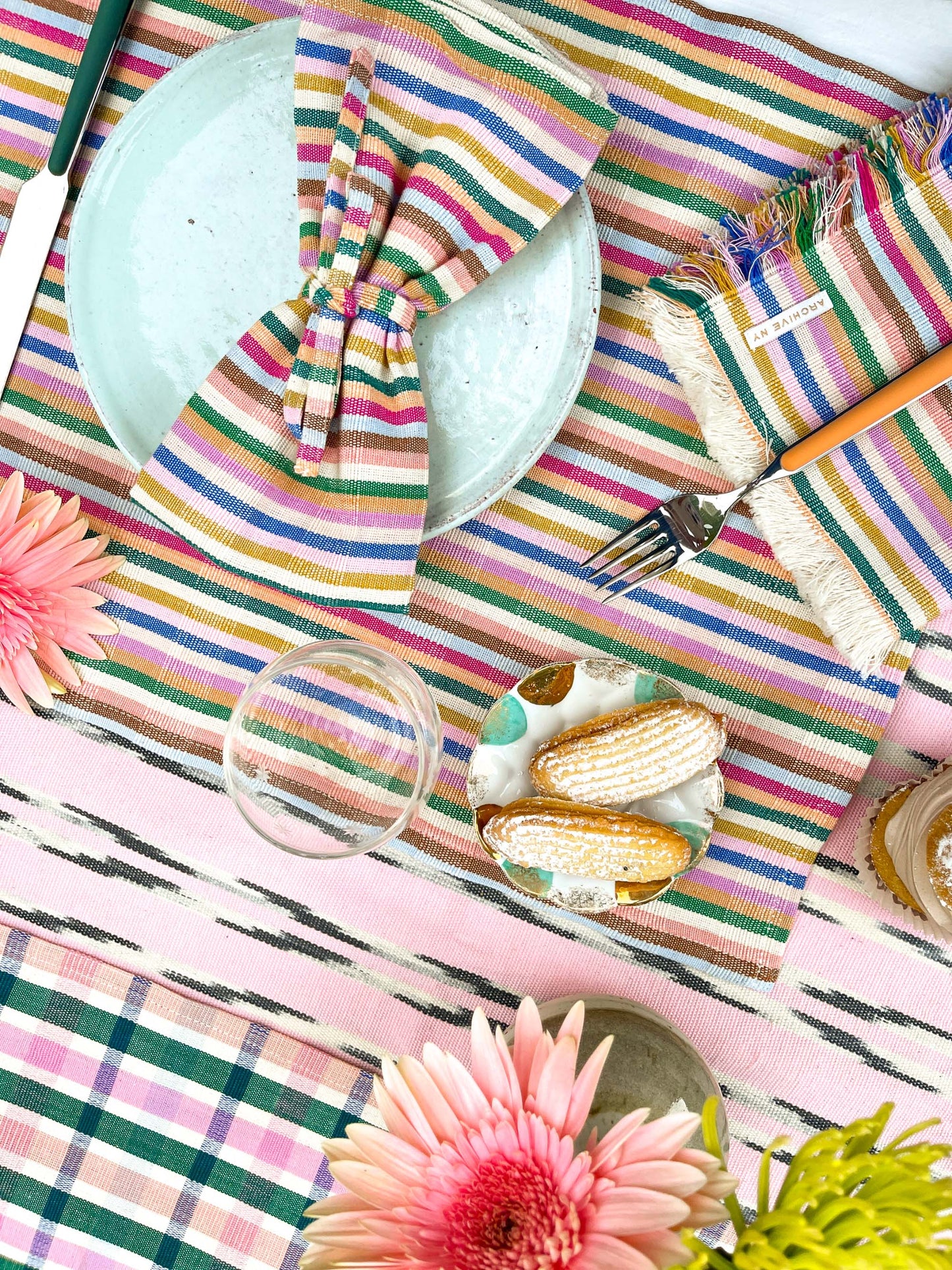 Xela Light Pink Jaspe Table Runner