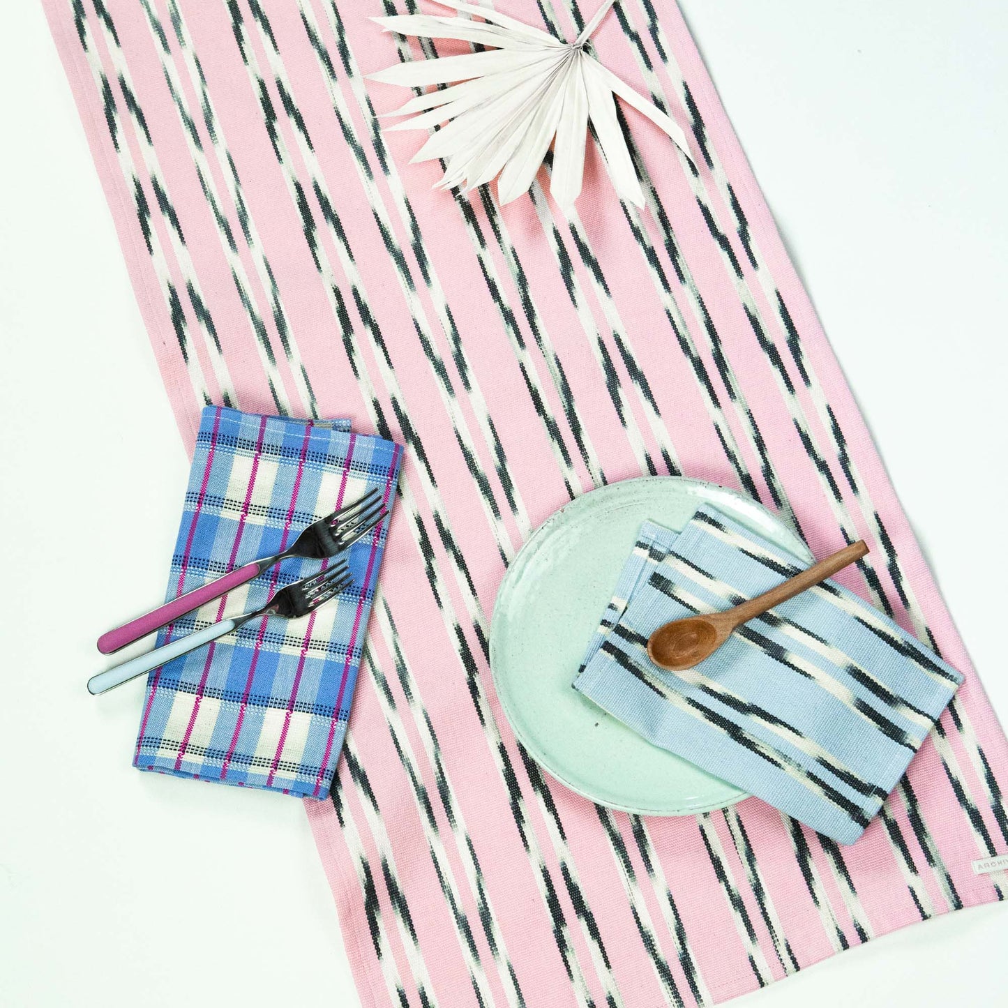 Xela Light Pink Jaspe Table Runner