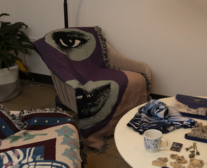 Faceless Throw