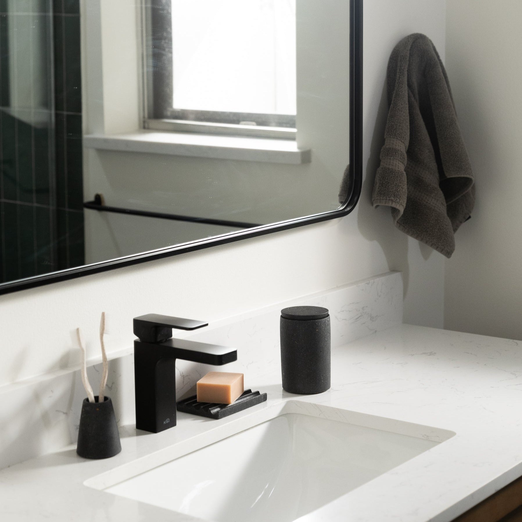 Toothbrush Holder | Black Terrazzo - pretti.cool