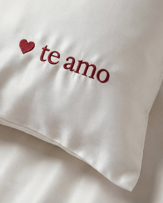Te Amo Lumière Pillowcase Set